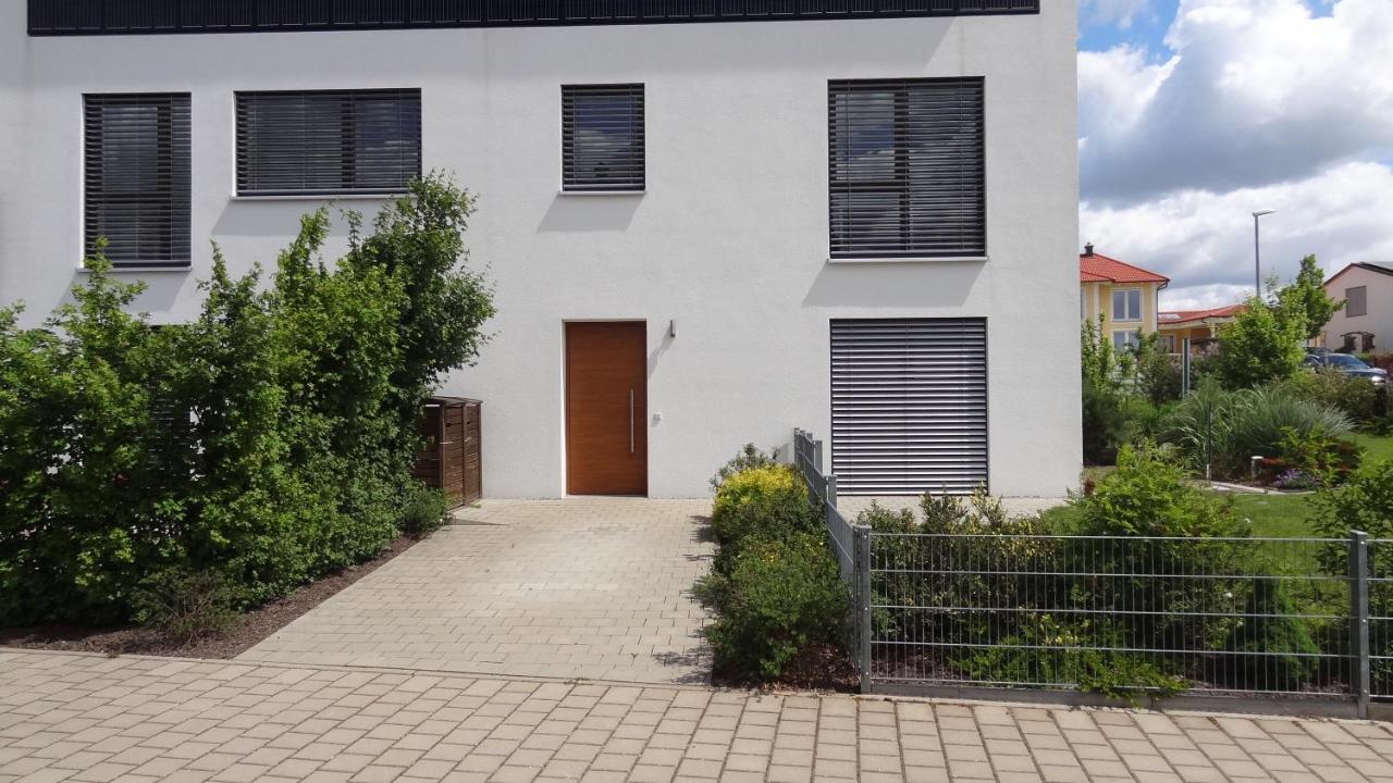 2-Zimmer-Wohnung bei Nürnberg mit S-Bahn-Anschluss Postbauer-Heng Exterior foto